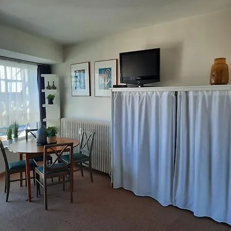 Jules De Trooz Apartman