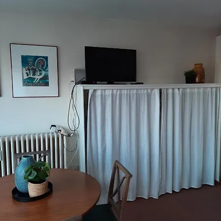 Jules De Trooz Apartman *
